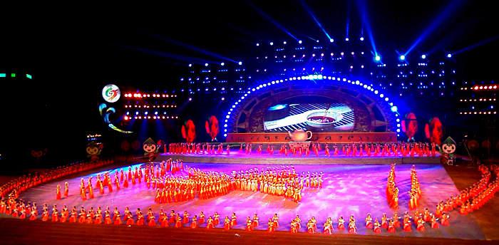 廣州某活動(dòng)策劃公司無(wú)資質(zhì)辦千人晚會(huì)被